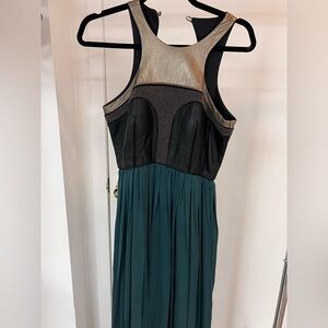 Catherine Deane Metallic Trim Black & Green Pleated Women’s Dress. Size US 6
